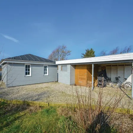 Three-bedroom Holiday In * Vinderup