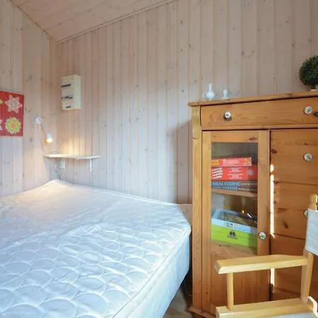Dom wakacyjny Three-bedroom Holiday In